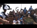 la sangre azul copando la caja de arena y poniendo la fiesta con las murgas UNA REJA ME SEPARA DEL AMOR QUE ESTA EN MIS SUEÑOS CRUZ AZUL NO PIDO NADA SOLO QUIERO DAR LA BUELTA POR QUE AQUI ESTAN LOS QUE CANTAN CON PACION LOS QUE PONEN EL CORAZON NUNCA TE ABANDONARAN CUANDO MIRES AL TABLON VERAS UN CARNAVAL SOLO NUNCA VAS A ESTAR
