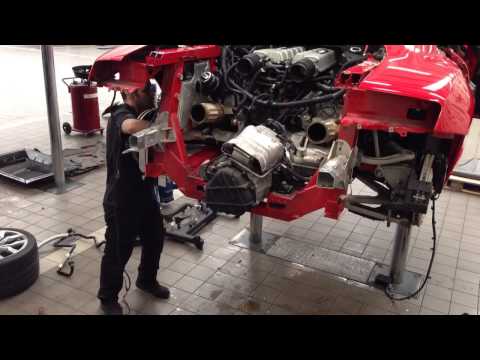 Audi R8 V10 Engine and fuel tank removal