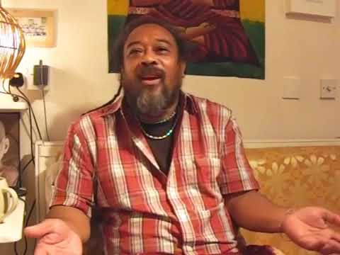 Mooji Clip: I Am Here for this Moment