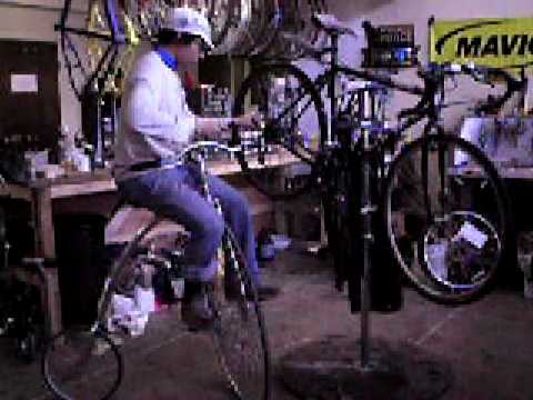 BMX BIKES TRICKS STUNTS CRASHES