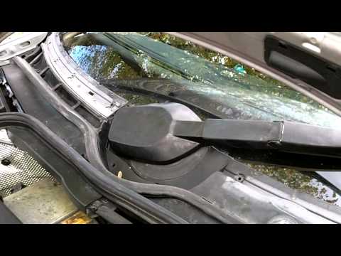 how to remove Mercedes w202 windshield wiper motor assembly and lube