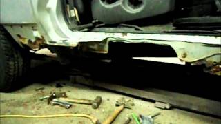 2003 ford explorer cracked rear panel