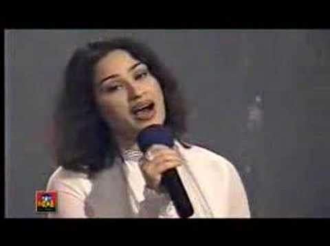 Vas ve dhola ankhein de kol kol.....