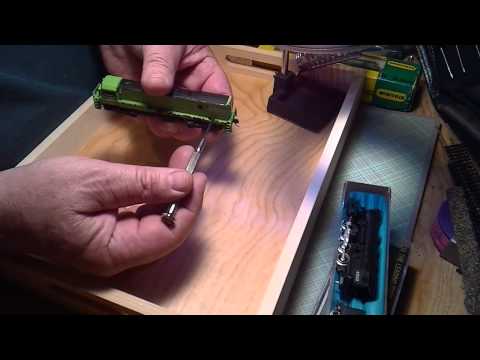 how to clean n gauge locomotives