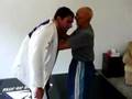 Helio Gracie chokes Roberto Atalla