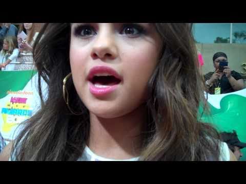 Selena Gomez 2011 Kids Choice Awards 0