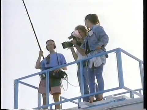 uitdaging - Een fragment van de uitzending uit 1992 waarin Angela een kamp moet organiseren voor Stichting Europa Kinderhulp. Productie van AVRO en IDTV, regie door Hans...