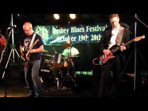 bushey - Awesome music featuring Poplar Jake & Marcus Lazarus 19th October 2013.