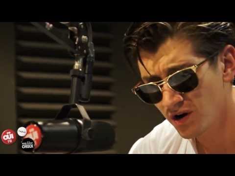 Wanna - Réalisation : Alex Diaz Montage : Grégoire Tissier-Rebour Ingénieurs du son : Anaïs Jurewicz Arctic Monkeys - I Wanna Be Yours Session du 13 septembre 2013.