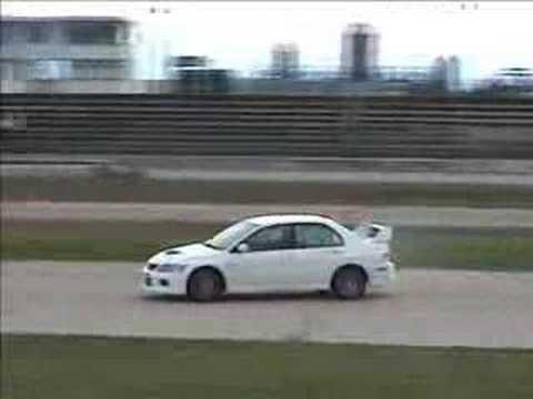 Insane Evo drifting autocross 