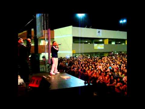 J King & Maximan  -  Beso En La Boca (Live Mayaguez 2012)