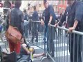 Ni pauvres ni soumis, des handicap�s malmen�s par la police