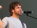 This is Billy's performance of Must Be Doing Something Right at Tanglewood Park in Clemmons, North Carolina on September 20, 2008. It was a great concert!!!!