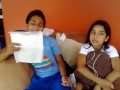 Yeser y Laura cantando