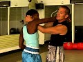 Muay Thai Clinch Techniques : Using Knees Outside of a Muay Thai Clinch Image 2