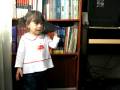 videos de Valeria cantando la niña de la mochila azul