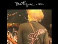 live aux solidays 2006, qui laisse sans voix, sauf celle du public.