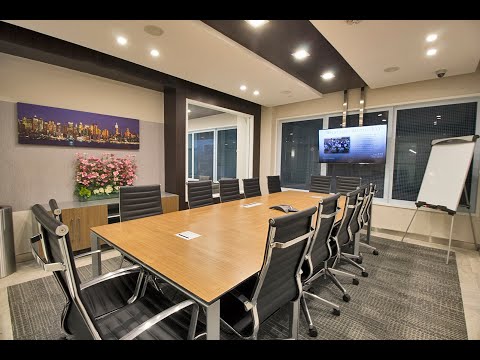 Corner 4th Floor XL Room with Views NEW