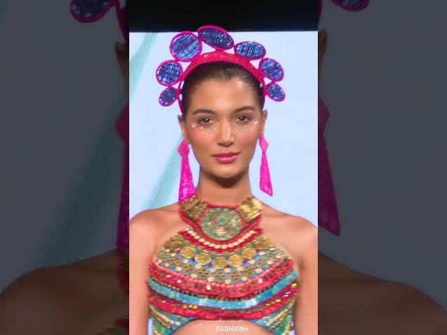 #Fall-Winter #Fashion #model #party #Versace #Collection #balenciaga #louis-vuitton #miami #Dior