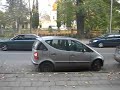 moterys moka parkuotis... arba ne