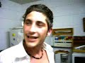 erase una vez un video k iba predispuesto a grabar el gran reto de los 8 litros cuando aparece el casero y nos da una gran leccion de nudillos y cabeza xD