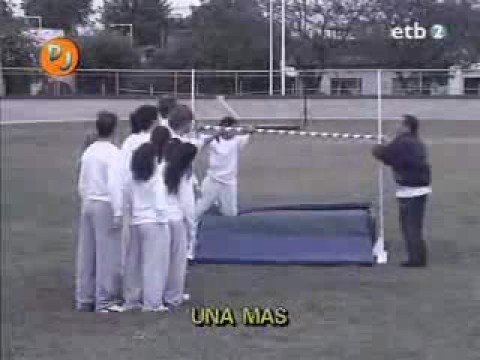 nazareno - Like aca! https://www.facebook.com/FanboyRadio Este video muestra un episodio de lo de Tinelli con Nazareno del muro infernal haciendo mierda en las bolas,en...