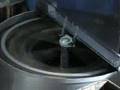 Extracting thixotropic Manuka honey with Beetech Honeysucker Extractor and Hummer Spinfloat centrifuge