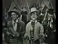 Roberto Faz Y Su Conjunto \"Pintate Los Labios Maria\"