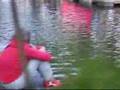 videos de Den Haags most famous street musican playing on Showboat