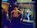 Ni�as de gines en el caraoque!!!