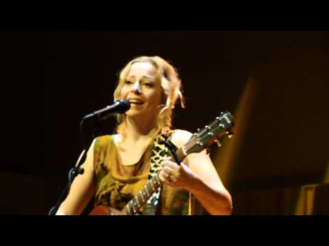 muziekgebouw - Anneke Van Giersbergen - 03 Notthemostprettygirl - 25/10/10 - Muziekgebouw Frits Philips Eindhoven.