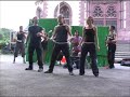 Live in Freiburg 03.08.2004Im Stühlinger Kirchpark feierten heute Abend etwa 163 BesucherInnen mit Revolte Springen für die KTS. Bei Speis und Trank wurde viel gelacht im Schatten der Bäume. Wir hatten eine gute Zeit mit dem dargebotenen Theater, mit der Musik und den Texten und die KünstlerInnen schienen auch zufrieden zu sein. Nach dem Konzert skandierten die Menschen 