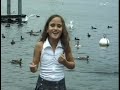 Bonjour je suis Sabrina je habite en Suisse e je suis Portugaise , j`aime bien chanter , ici j`ai 10 ans , e maintenait j`ai 14 ans , à bientôt ....