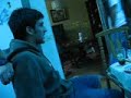 mu�oz tomando piscola con salsa de soya