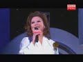 a beautiful filipina voice.