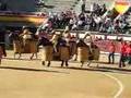 La Plaza de Toros Monumental de Las Ventas Onde matadorlar, arkada pikadorlar, mucadele oncesi seremoni esliginde arenaya tesrif ediyorlar...