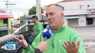 Cão salvo por frentista: imagem emocionante