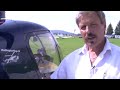 www.helikopterflug.ch oder http In diesem Film zeigen wir Ihnen wie ein Helikopter (Robinson R22) aufgebaut ist und wie er fliegt. Dies sind wichtige Voraussetzungen vor Ihrem erstem Helikopterflug zum 