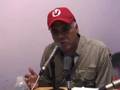 Jorge Rodríguez, es entrevistado por radio comunitaria
