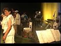 Presentación de la Orquesta Internacional Los Veteranos Del Caribe en la embajada de la República de Colombia en la ciudad de Lima (Perú), realizada el día viernes 5 de diciembre de 2008. Esta agrupación está conformada por músicos costeños radicados en la ciudad de Bogotá (Colombia), cultores e intérpretes de la música tropical bailable de salón (porro, cumbia, gaita, merecumbé, bolero, mambo, fandango, etc.). Estuvieron en esta oportunidad Augusto Betancurt en el piano, Gustavo Castellar en el bajo eléctrico, Guillermo Navas en la Batería, Manuel Antonio Rodríguez en las congas, Edgardo Cabrera en la tercera percusión y coros, Adolfo Castro en la segunda trompeta y dirección musical, Juan Carlos Montiel en la primera trompeta, Luís Montiel en el trombón, José Cheíto Guerra en el saxo alto, Julio Arnedo en el saxo tenor, Eliseo García en el saxo alto y clarinete, Haydée Barros y Elías Paz como cantantes.