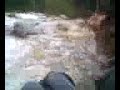 pies en agua