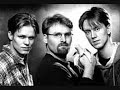 �stkysthustlers - To Skridt Bagud