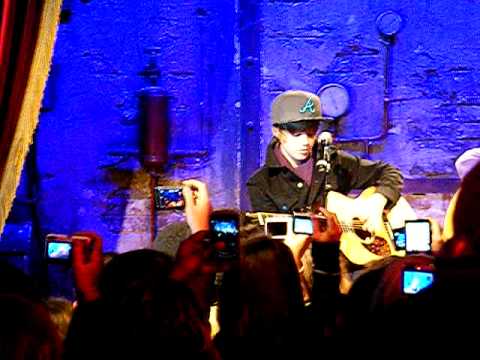 Justin Bieber in Paris, in private concert to Jamel comedy club part 4