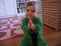 Bella Stella klapt eens in haar handjes