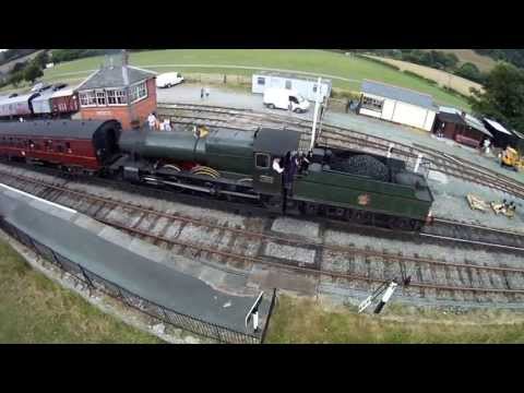 how to get to llangollen by train