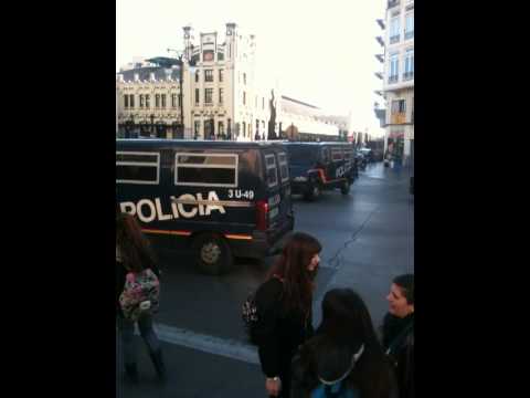 carga policial en calle xativa