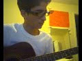 tocando guitarra