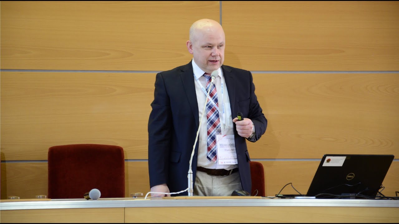 dr Robert Grochowski: Reklama napojów alkoholowych i jej negatywny wpływ na społeczeństwo