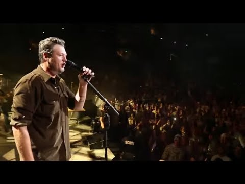 Blake Shelton - Neon Light (Official Video)