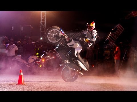 Sport Bike Stunt Riding in Pakistan - Chris Pfeiffer 2013